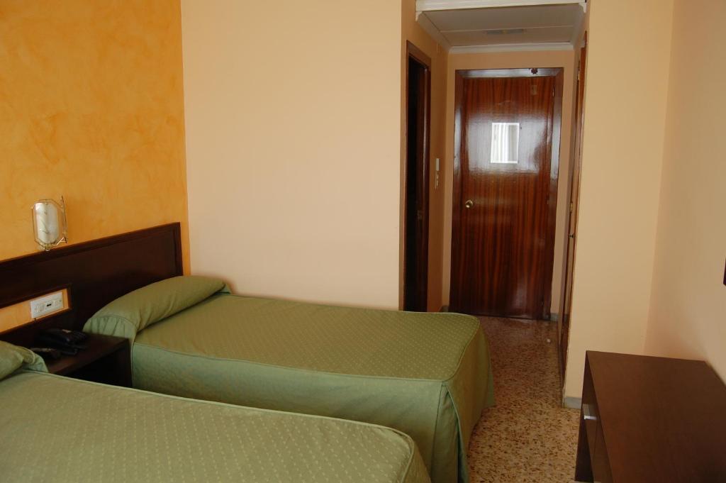 Hotel Balfagon Calanda Δωμάτιο φωτογραφία